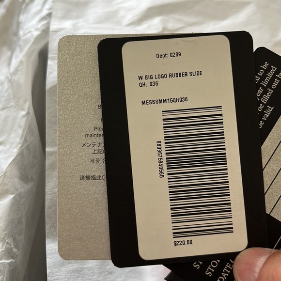 Mcm pink rubber slide - Picture 8 of 8